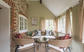 Crow Cottage By Bloom Stays